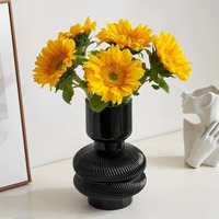 Ensemble de vases en verre noir moderne, style nordique, à nervures verticales, géométriques, en forme de soucoupe volante, pour la décoration du salon