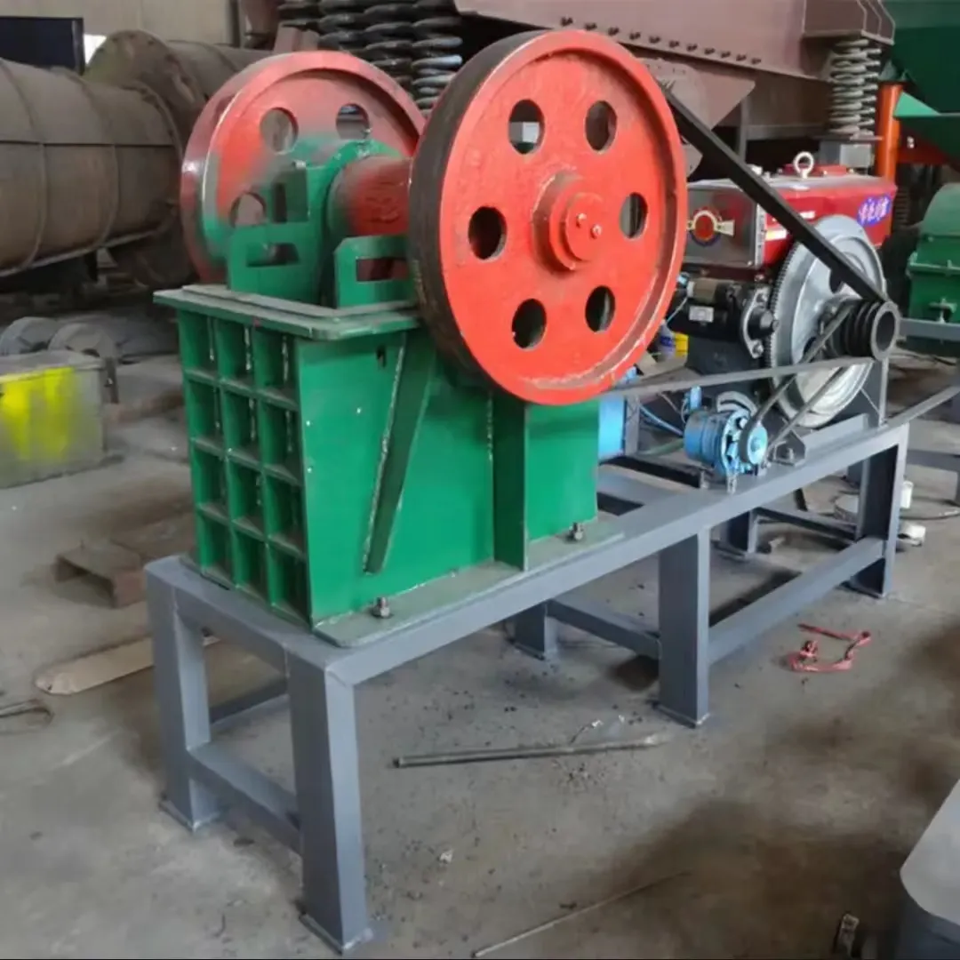 Kibbler with Diesel Engine Jaw Crusher Machine Engine Model Quarry Hadifield Steel Mobile Stone Mobile Aggregate Pe200*300 Small