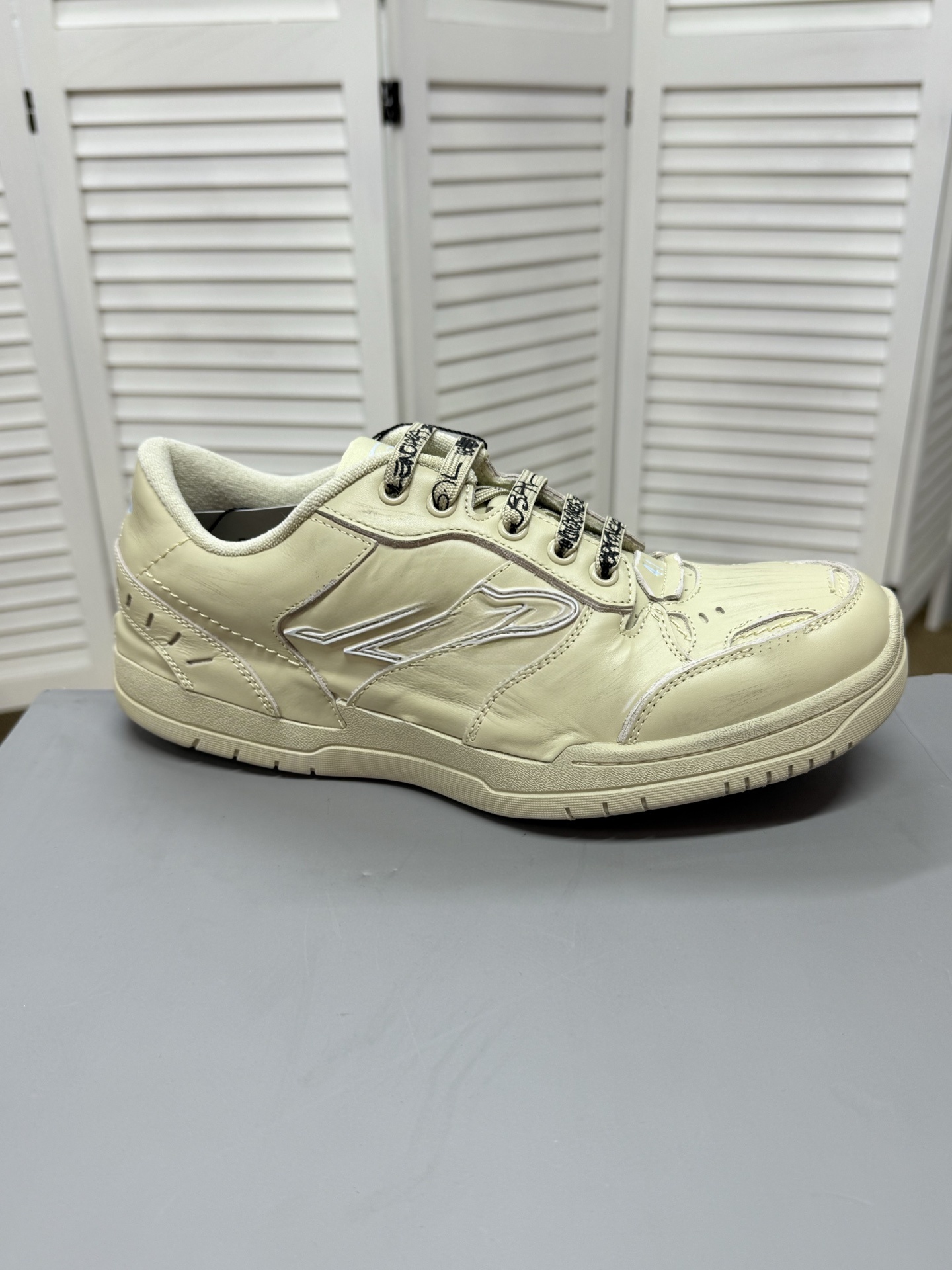 สีเหลือง