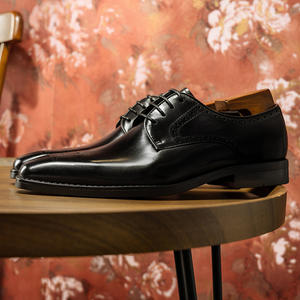 Botas de hombre estilo británico retro con punta redonda, de cuero genuino, tipo Martin, modernas y a la moda, para el trabajo. - Product Image 2