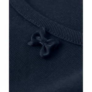 Camiseta de punto azul para niñas Uniforme de escuela secundaria hecho de poliéster Algodón Diseño liso para la temporada de verano e invierno para estudiantes - Product Image 1