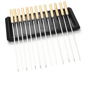 Brochetas <span class=keywords><strong>de</strong></span> acero inoxidable 304 personalizadas al por mayor con mangos <span class=keywords><strong>de</strong></span> madera, varillas <span class=keywords><strong>de</strong></span> acero reutilizables y engrosadas <span class=keywords><strong>de</strong></span> longitud extendida para asar cordero. - Product Image 1