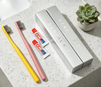 Kit dentaire d'hôtel, kit brosse à dents d'hôtel, kit dentaire jetable, ensemble brosse à dents pour invités, articles de toilette pour l'hôtellerie, kit dentifrice d'hôtel