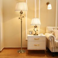 Lampe sur pied moderne en laiton nordique à trois pieds décorative pour le coin de la nuit, lampe de sol LED pour l'intérieur du salon, lampe de sol à intensité variable