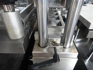 Boa Venda Embalagem Blister Automática Máquina Tablet <span class=keywords><strong>Softgel</strong></span> Gelatina Cápsula Blister Máquina De Embalagem - Product Image 4