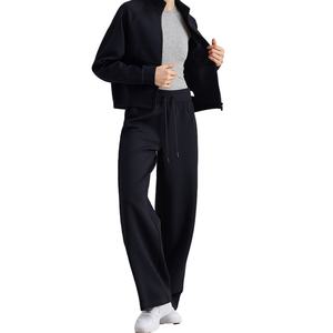 Ensemble de sport personnalisé à col montant, pantalon large, avec grandes poches, motif uni, vêtement de fitness polyvalent, coupe ample - Product Image 1