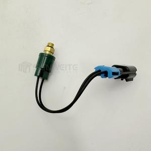 Sensor de Presión de Aceite Senwitt 30T60223 para Piezas de Maquinaria de Construcción - Product Image 3