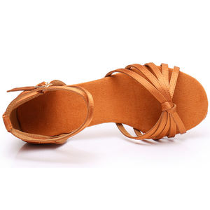 Botas de Baile de Salón Latinos y Salsa para Niñas Modernas, Tacón de 4.5cm, Parte Superior de Satén, Suela de Cuero Vacuno, Zapatos de Entrenamiento - Product Image 3