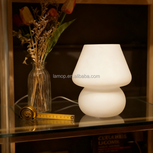 Lampe de table en verre créative Lampe rétro en forme de gourde Lampe de nuit inspirée d'Instagram pour chambre d'hôtes, bureau, chambre à coucher, sommeil - Product Image 4