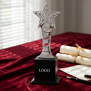 Trophée Étoile Attrayant avec Gravure et Moulage, en Métal Moulé sous Pression Portable pour les Récompenses des Conquêtes Clés - Product Image 1