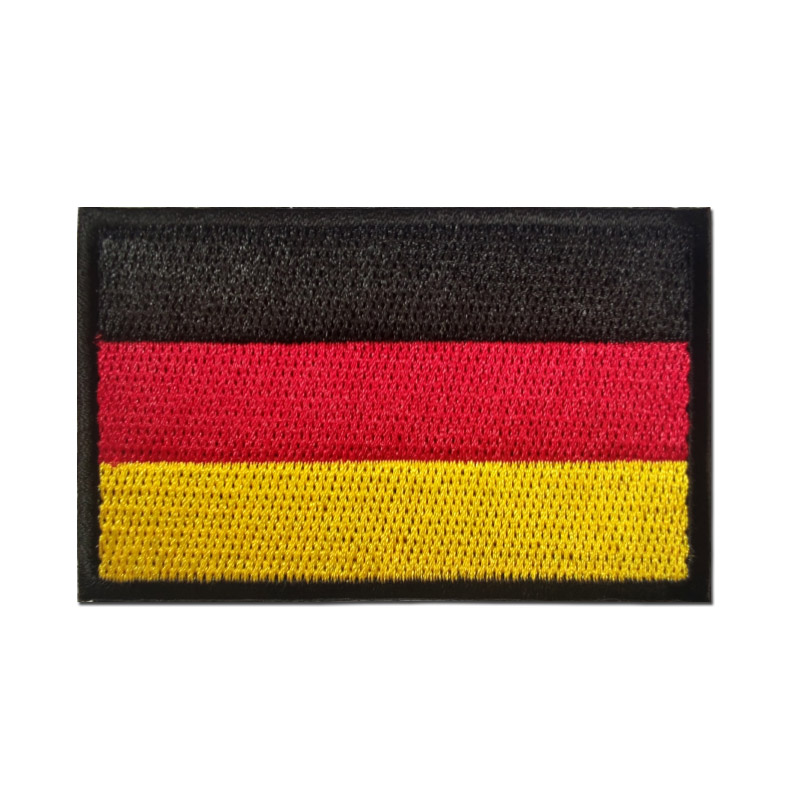 ricamo con bordo nero