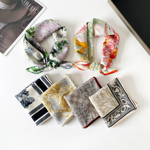Écharpe en soie et laine, impression numérique double face, châle carré bicolore avec boîte cadeau, vente en gros - Product Image 1