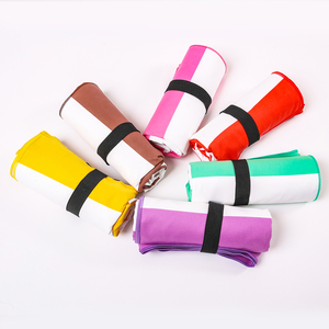 Serviette de plage à broderie personnalisée à impression numérique bon marché Serviette de plage en polyester anti-sable de 180cm - Product Image 1