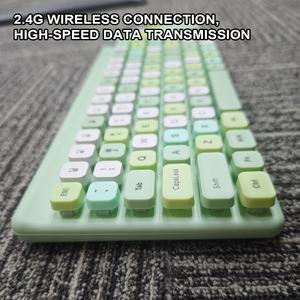 Niedliche tragbare bunte grüne quadratische Tasten kappen wiederauf ladbare drahtlose 86-Tasten-Gaming-Tastatur und Maus-Set für Mädchen auf Lager - Product Image 6