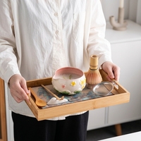 Ensemble de thé Matcha complet avec bol à thé Matcha à bec verseur, peint à la main et embossé motif fleur de cerisier, fouet Chasen et support pour fouet