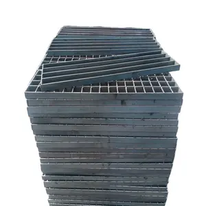 Grille de plancher pour allée en acier galvanisé Barre de roulement en métal robuste Grille en acier caillebotis en acier dentelé