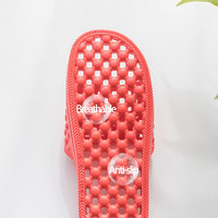 2024 été confortable plate-forme antidérapant maison salle de bain tongs sandales en gros amorti PVC chaussures pour femmes hommes respirant pour