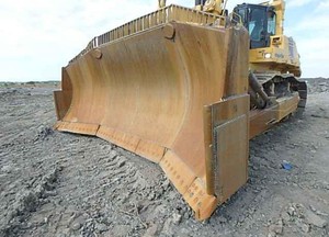 Bulldozer Komatsu D475 usado en Japón Bulldozer original grande tipo oruga con componente de núcleo de motor de gran venta - Product Image 5