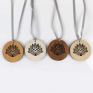 Nouvelle pièce suspendue en bois haut de gamme, esthétique raffinée, ajourée, circulaire, pour aromathérapie chambre et voiture - Product Image 6