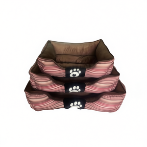 Cama Cuadrada para Mascotas de Terciopelo de Algodón a Rayas, Cómoda y Hueca, en Rojo y Marrón con Diseño a Rayas - Product Image 2