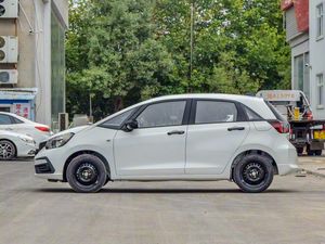 <span class=keywords><strong>Honda</strong></span> Fit 2021 1.5L CVT Edición Chaoqi Sedán Volante a la Izquierda Interior Oscuro Asientos de Cuero Techo Panorámico Auto Usado - Product Image 3