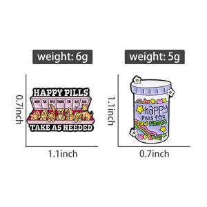 סיכת דש בצורת צנצנת כוכבים בצבעי הקשת עם הכיתוב Happy <span class=keywords><strong>Pills</strong></span> Dog's Schedule, סיכת דש דקורטיבית מצופה אמייל עם הכיתוב <span class=keywords><strong>Fun</strong></span> Happy <span class=keywords><strong>Pills</strong></span> for Sad Times. - Product Image 3