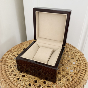 Caja de Reloj de Madera Sólida Cuadrada, Ecológica, de Lujo, con Logotipo Personalizado de Fábrica, con Acabado Pintado, de una Sola Ranura - Product Image 3
