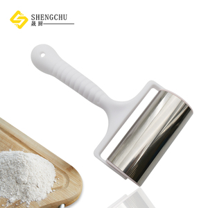 Accessori da Cucina Eco-Friendly: Mattarello per Impasto in Acciaio Inox con Manico in Plastica per Cucina Domestica - Product Image 1