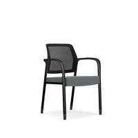 Chaise de conférence empilable à accoudoirs fixes en maille, design moderne, chaise de bureau administrative en maille