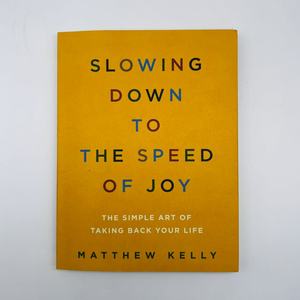 <span class=keywords><strong>Libro</strong></span> <span class=keywords><strong>de</strong></span> Alta Calidad, <span class=keywords><strong>la</strong></span> Mejor Novela Inglesa, 'Slowing Down to the Speed of Joy', Impreso en Papel Offset - Product Image 1