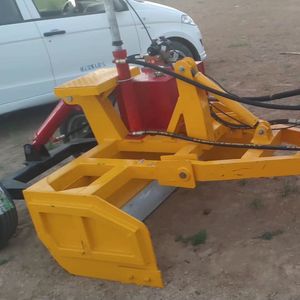 Mesin/<span class=keywords><strong>Motor</strong></span> Laser <span class=keywords><strong>Grader</strong></span> Mini Akurasi Tinggi untuk Pengolahan Tanah Kebun Pertanian - Perataan Tanah Efisien, Mudah Dipindahkan, Bersertifikasi CE, Traksi 70hp - Product Image 5