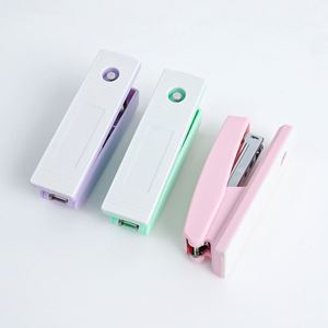 Agrafeuse en plastique de moyenne capacité n°12 - Agrafeuse de bureau légère et ergonomique avec agrafes 26/6 pour la vente en gros - Product Image 3