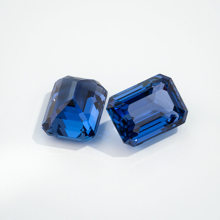 รอยัลบลู