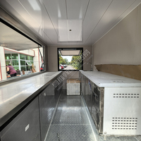 Camions de restauration mobiles fermés pour café, hot-dogs, glaces, kebabs, avec cuisine complète, également utilisables pour la vente de bonbons et de chips