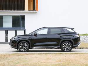 2025 Design élégant SUV électrique hybride rechargeable de luxe Intérieur spacieux 75km d'autonomie <span class=keywords><strong>Crossover</strong></span> de taille moyenne pour véhicule New Energy - Product Image 2