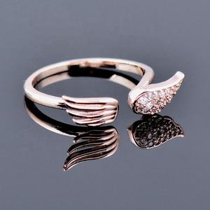 Симпатичные Регулируемые кольца хорошая цена 925 стерлингового серебра белого золота циркон Крылья ангела кольцо - Product Image 3