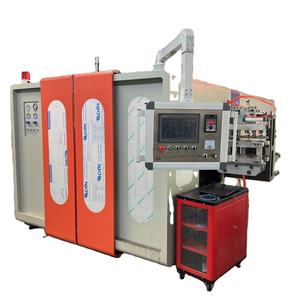 เครื่องเป่าขวดแชมพูแบบเป่าหลายชั้นด้วยระบบอัดรีดสองสถานี สำหรับขวดขนาด 1 ลิตร 2 ลิตร และ 5 ลิตร - Product Image 3