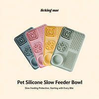 Tapis de léchage en silicone de qualité alimentaire pour animaux de compagnie, mangeoire lente multi-compartiments antidérapante pour chiens et chats, plateau d'entraînement et d'alimentation pour animaux
