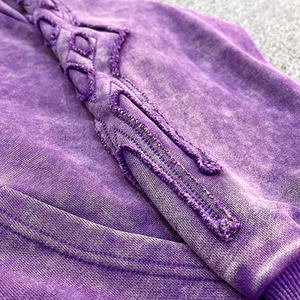 Sudadera con Capucha Personalizada con Apliques Bordados y Gráficos Desgastados, Estilo Vintage Lavado al Ácido, Sudadera Morada para Hombre - Product Image 3