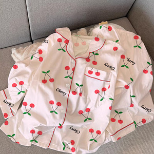 Set Pigiama da Donna a Maniche Lunghe all'Ingrosso, Morbido con Stampa a Fiocco e Bottoni, Due Pezzi - Product Image 5