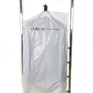 Sac de vêtement imprimé personnalisé blanc de haute qualité sac à roulettes en plastique pour le nettoyage à sec - Product Image 2