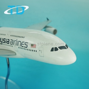 Modèle d'<span class=keywords><strong>avion</strong></span> <span class=keywords><strong>civil</strong></span> Qantas A380 à l'échelle 1/100 en résine - Product Image 4