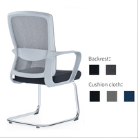 Chaises de bureau ergonomiques modernes à dossier mi-haut en maille grise avec accoudoirs en PP pour visiteurs, conférences et formations – Vente en gros à prix réduit du fabricant