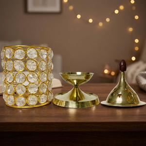 Ensemble de 3 lampes à huile décoratives en laiton et cristal, avec design en cristal taillé et couvercle en cristal taillé en étoile, pour Pooja, Aarti et cadeaux. - Product Image 3