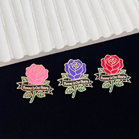 Pin de Rosa con Diseño Artístico para el Día del Maestro o San Valentín
