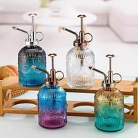 TX22000 En gros Arrosoir en verre gaufré transparent rétro coloré pour jardinage intérieur, outils à pompe
