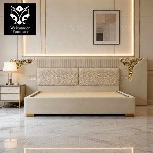 <span class=keywords><strong>Letto</strong></span> Imbottito Moderno di Lusso con Inserti Angolari in Ottone Dorato, Testiera Scanalata e Mobili da Camera da <span class=keywords><strong>Letto</strong></span> di Design Personalizzati - Product Image 5