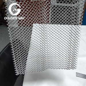 Cascata d'Acqua in Rete <span class=keywords><strong>Metallica</strong></span> Premium - Schermo Decorativo a Cascata in Acciaio Inossidabile per Esterni - Design Moderno e Materiale Durevole - Product Image 5
