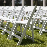 Chaises pliantes en résine blanche rembourrées, robustes, légères et durables, empilables, pour événements et mariages, vente en gros, Avant Garden Hotel