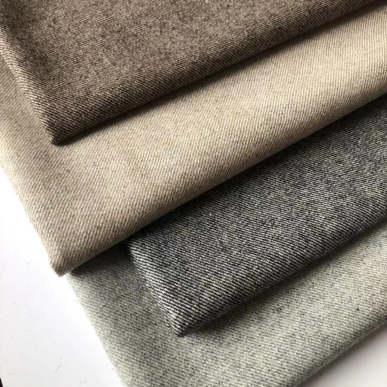 280 gsm 50% wool Single Sided Bright silk Twill Flannel Wool Fabric In stock 420g/m